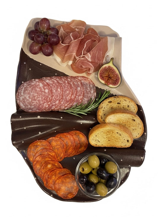 Liten Charkbricka- Beige/Brun & Beiga prickar